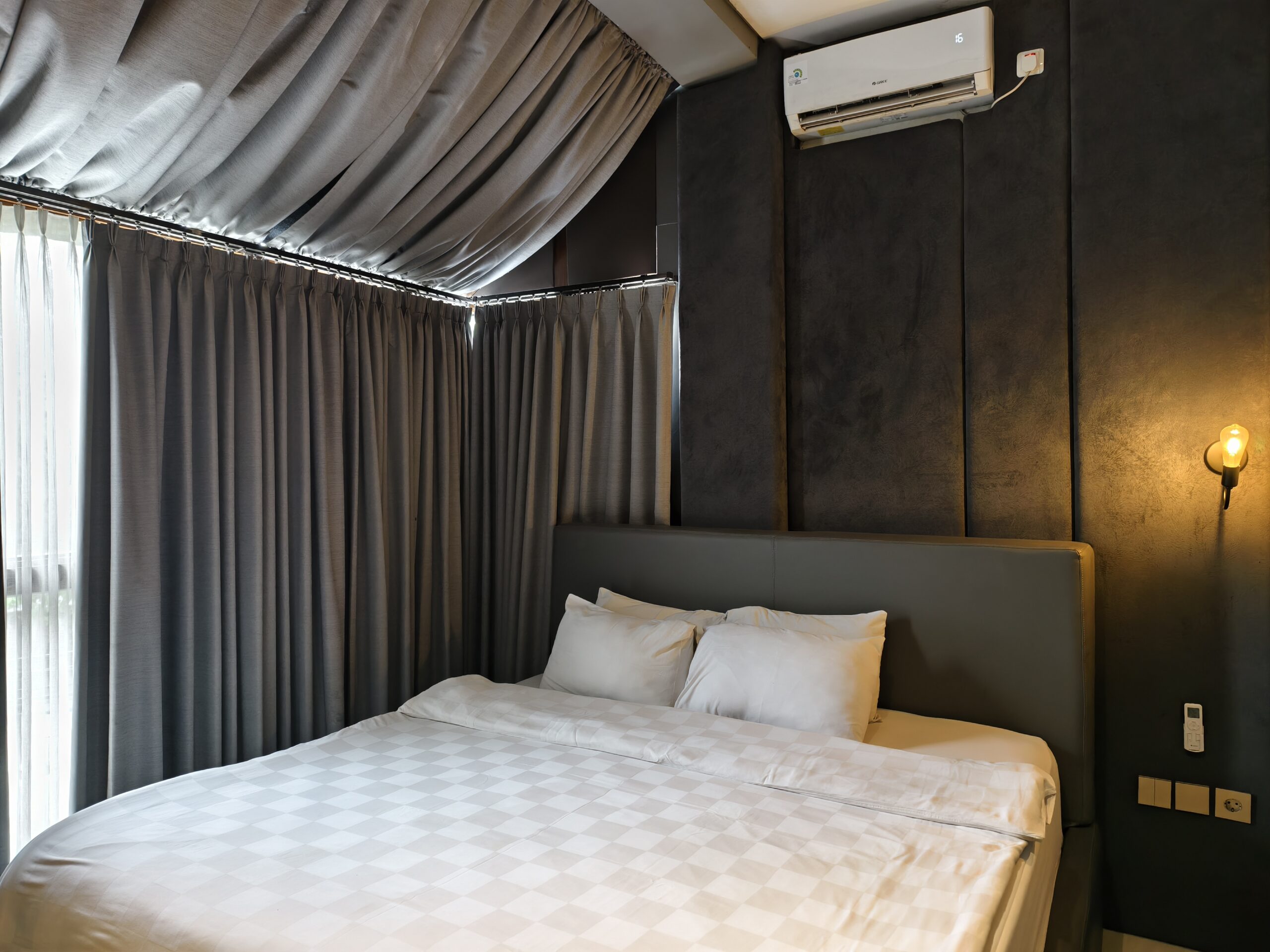 Kamar Ohana Suites Yogyakarta